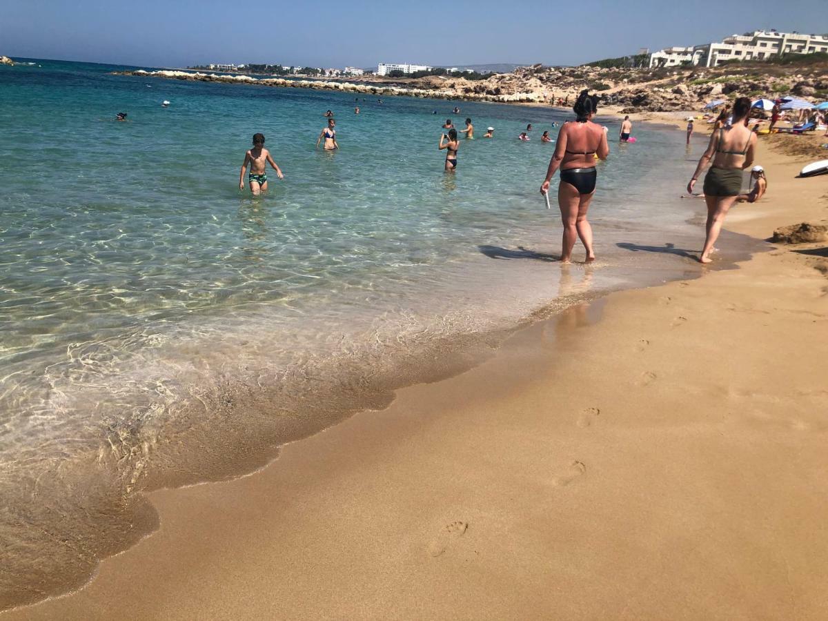 Royal Seacrest Apartment Paphos Kültér fotó