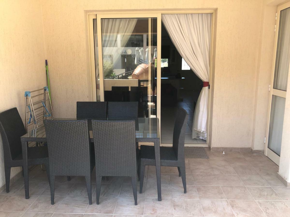 Royal Seacrest Apartment Paphos Kültér fotó