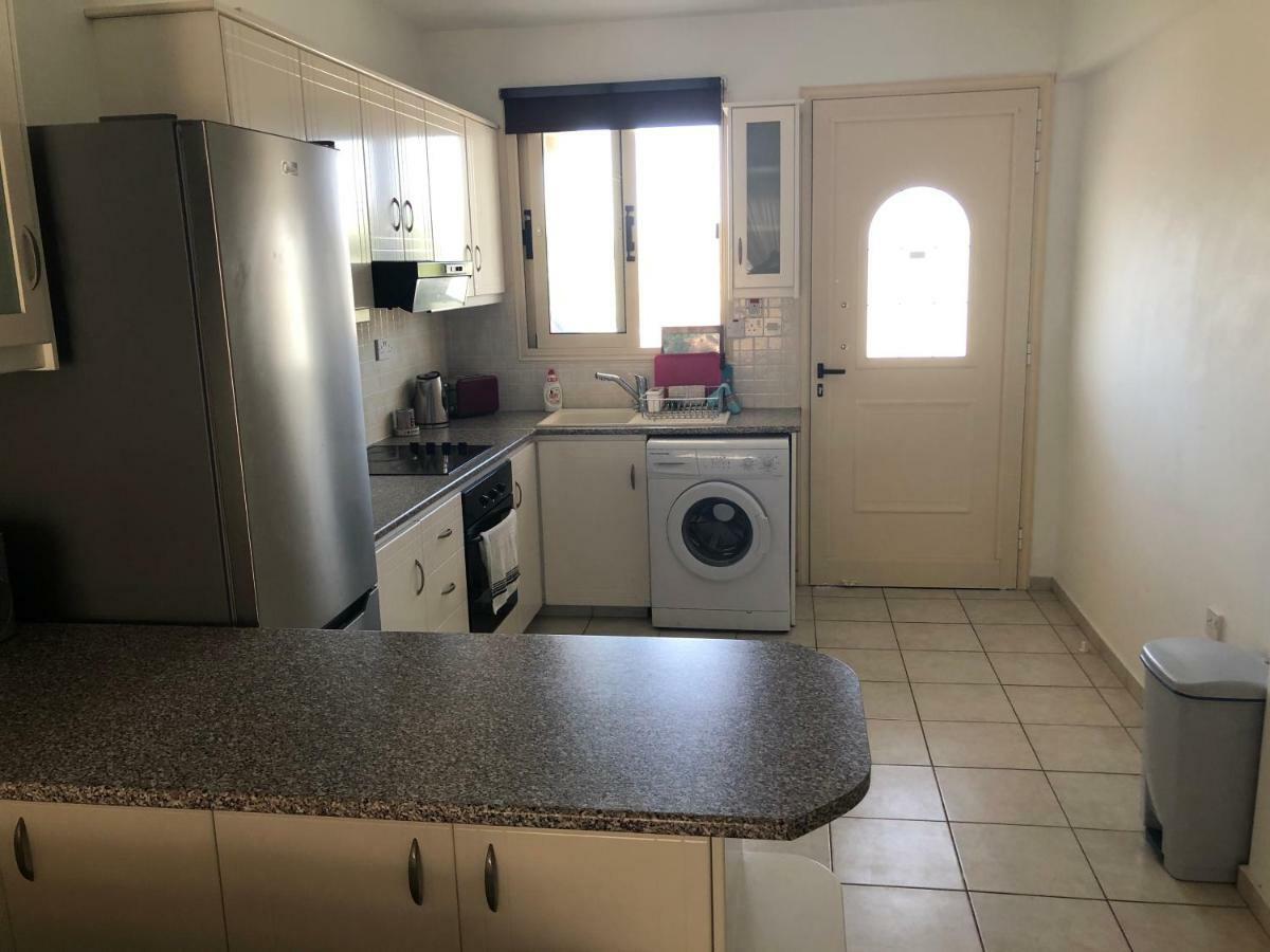 Royal Seacrest Apartment Paphos Kültér fotó