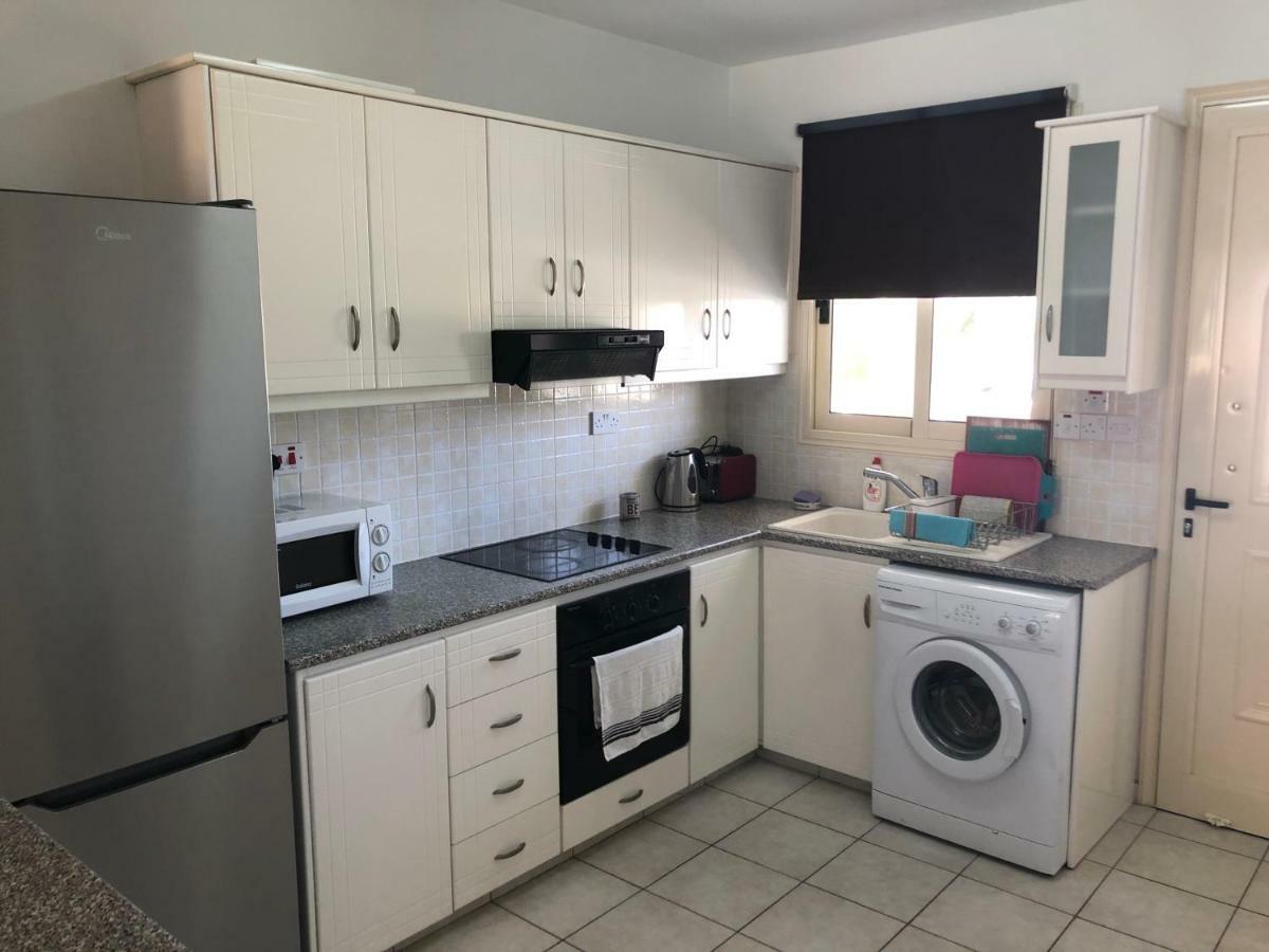 Royal Seacrest Apartment Paphos Kültér fotó