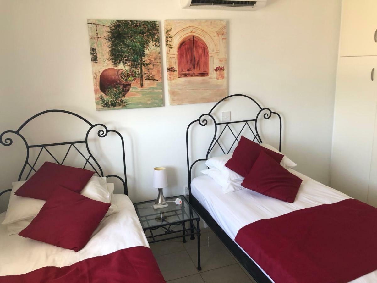 Royal Seacrest Apartment Paphos Kültér fotó