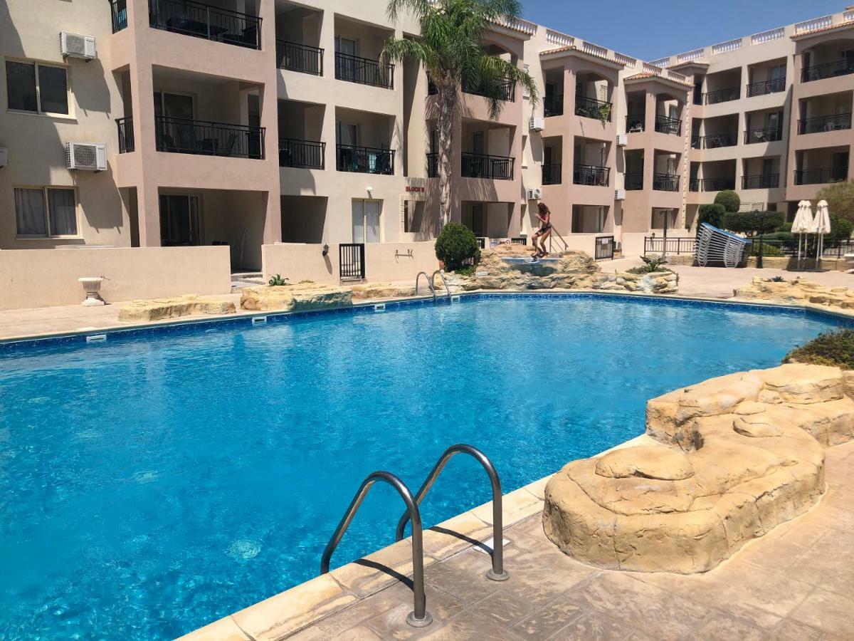 Royal Seacrest Apartment Paphos Kültér fotó