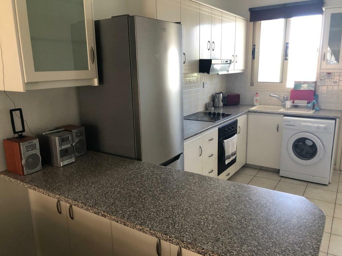 Royal Seacrest Apartment Paphos Kültér fotó