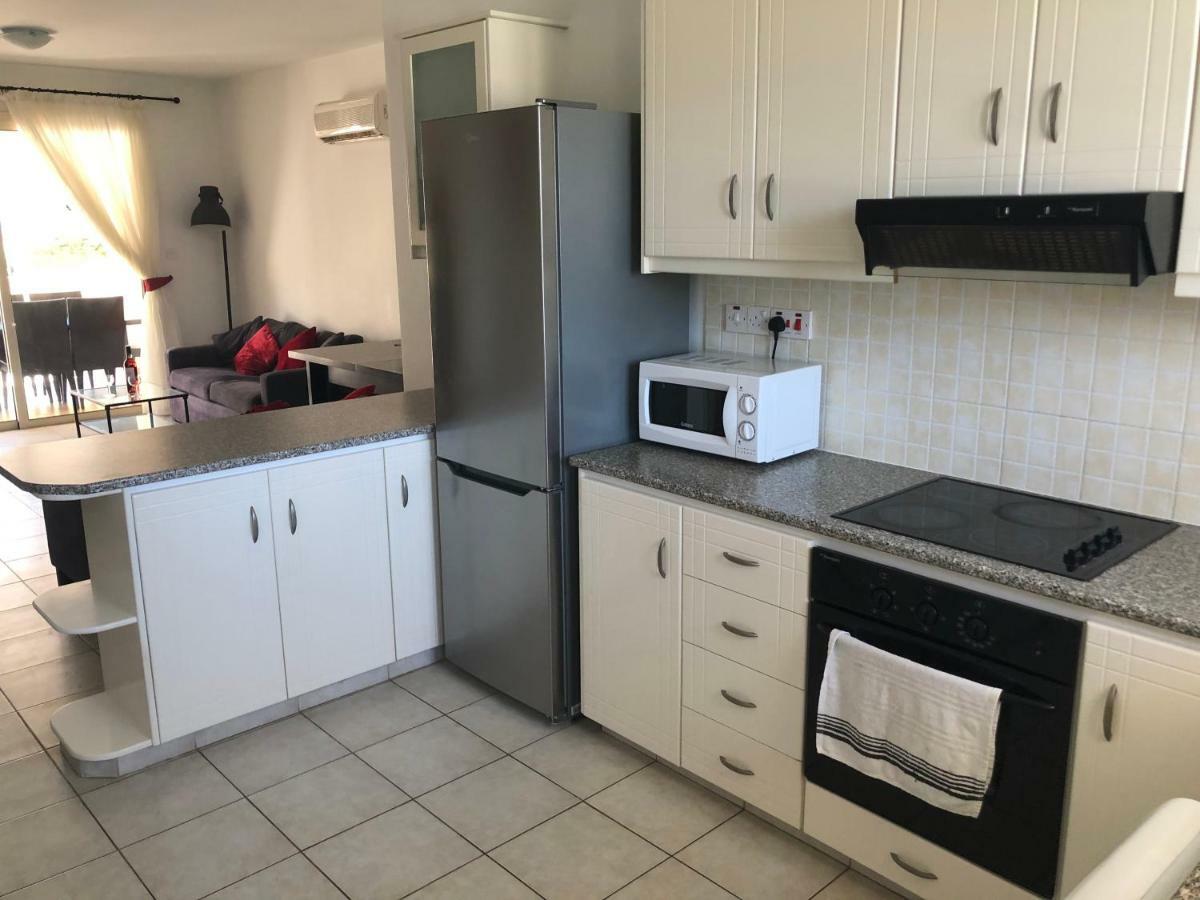 Royal Seacrest Apartment Paphos Kültér fotó