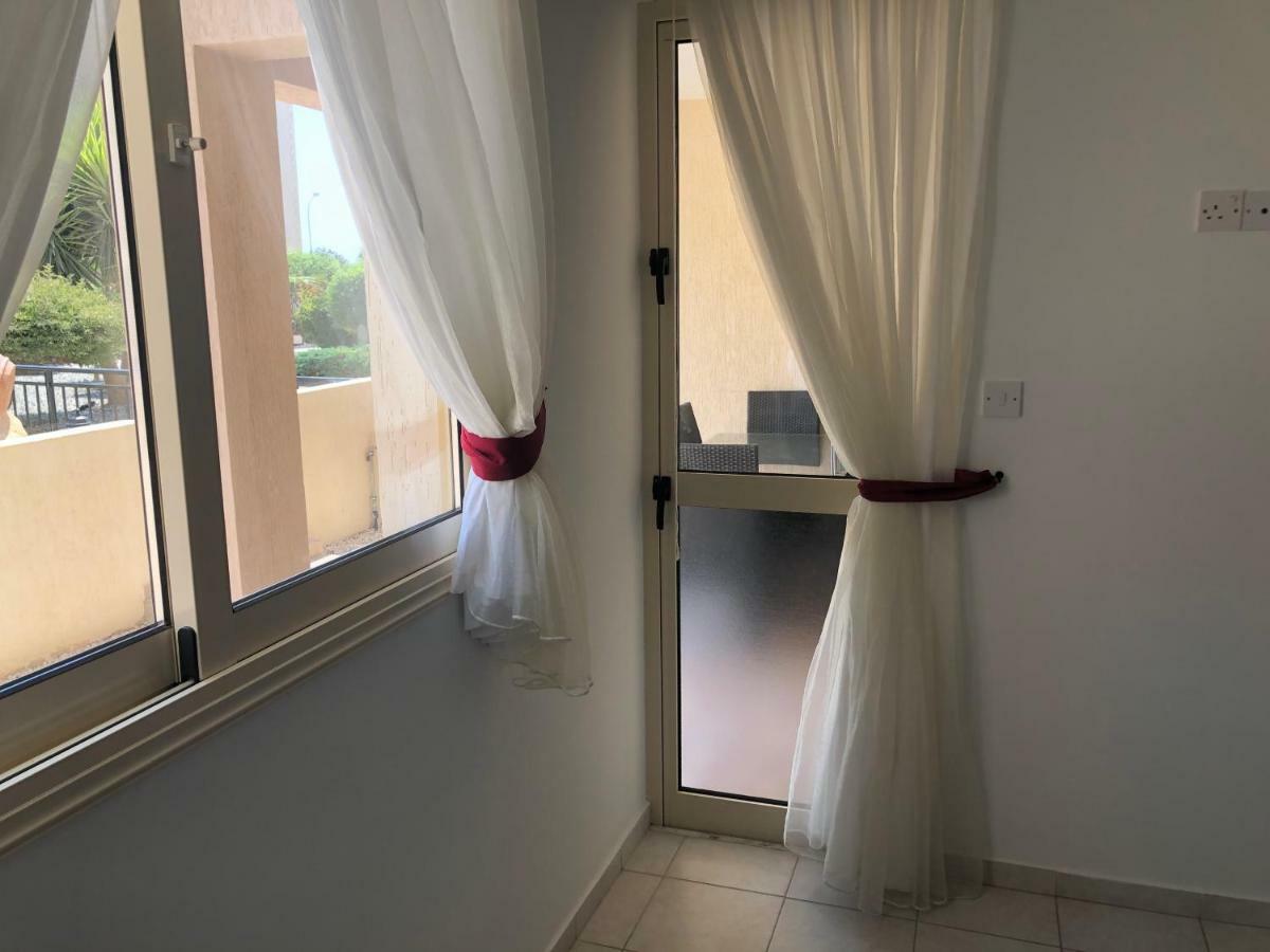 Royal Seacrest Apartment Paphos Kültér fotó