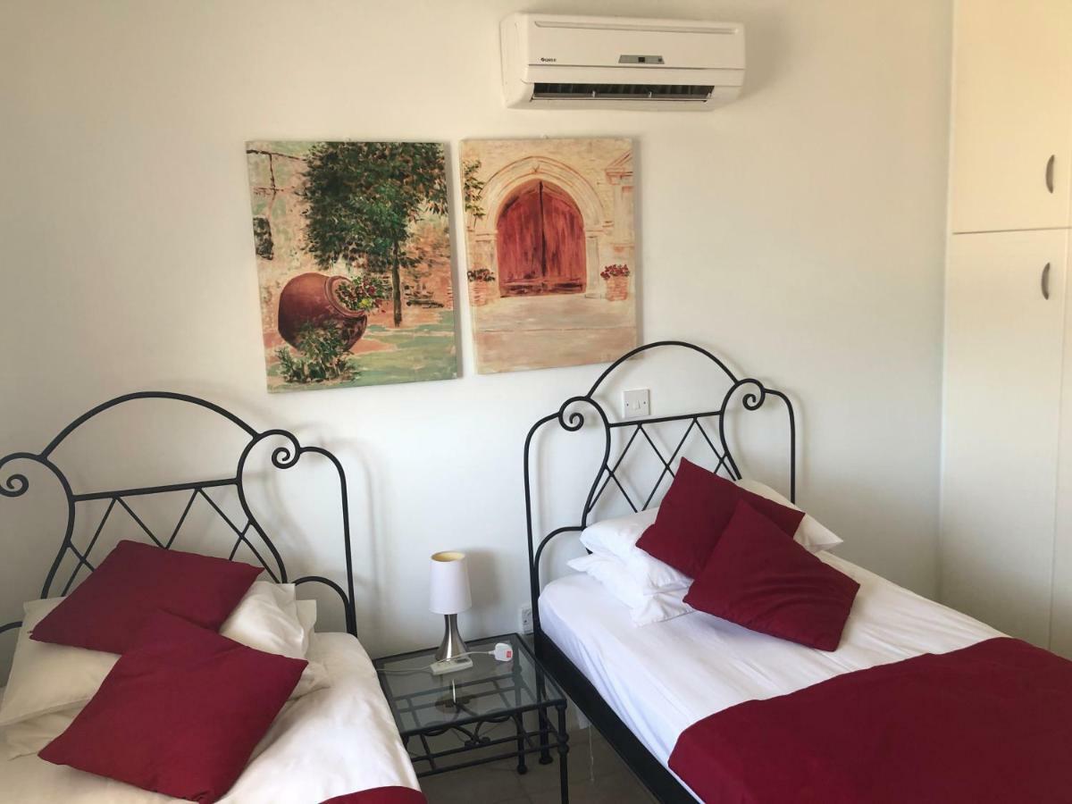 Royal Seacrest Apartment Paphos Kültér fotó